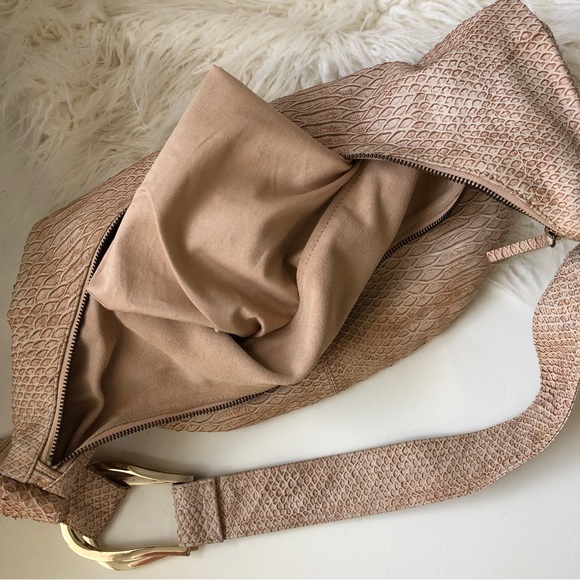 Banana Republic Snakeskin Embossed Leather Boho Crossbody Purse Handbag - Picture 8 of 16